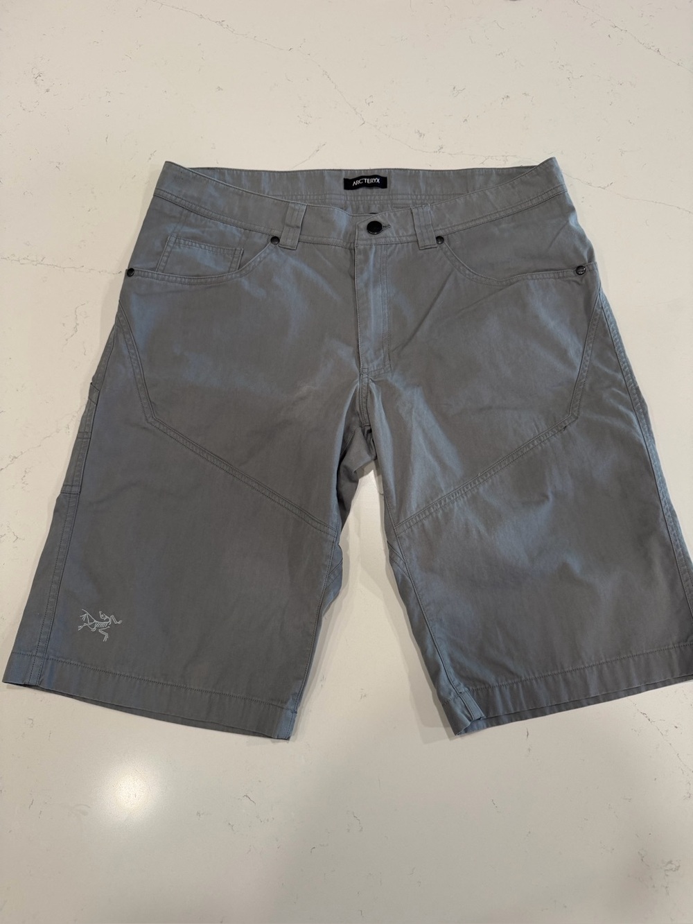 Arc'teryx Men's Light Gray Bastion Lobg Shorts